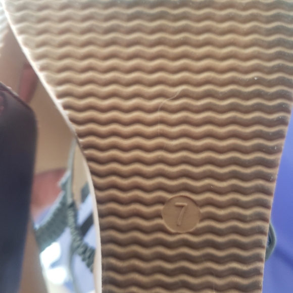 Grey wedge sandals - Picture 7 of 7